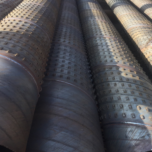 中卫孔式滤水管的材质选择